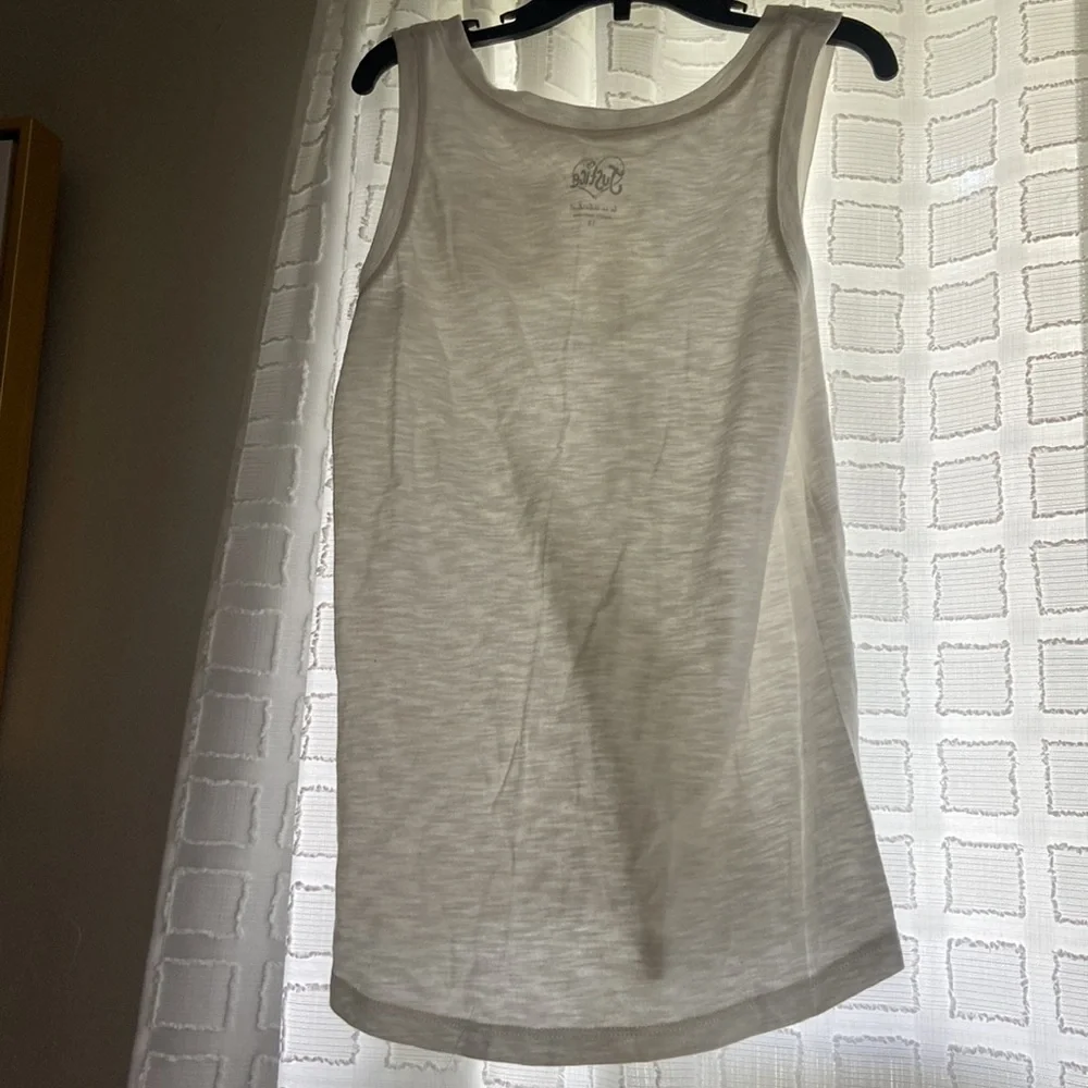 Girls simple white tank top!